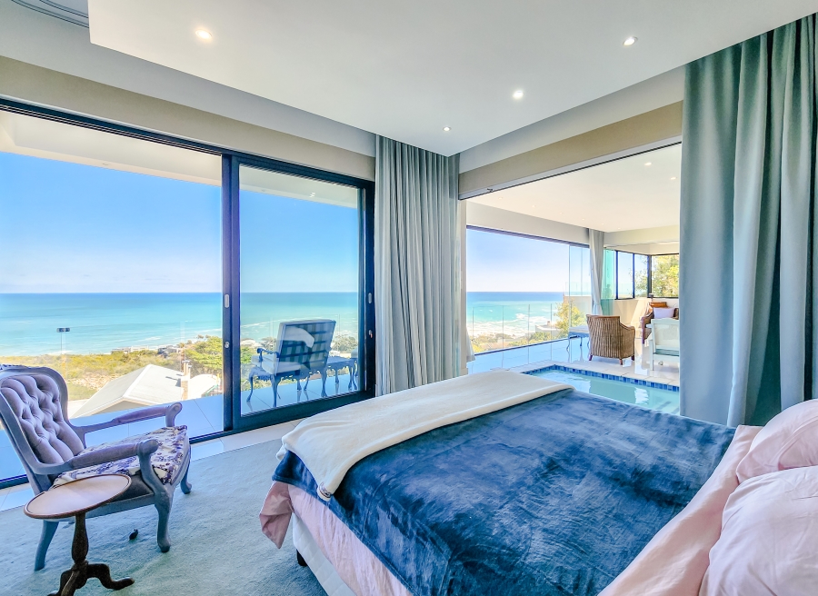 11 Bedroom Property for Sale in Bakoven Western Cape